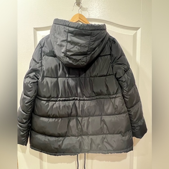 Black padding - Picture 2 of 2